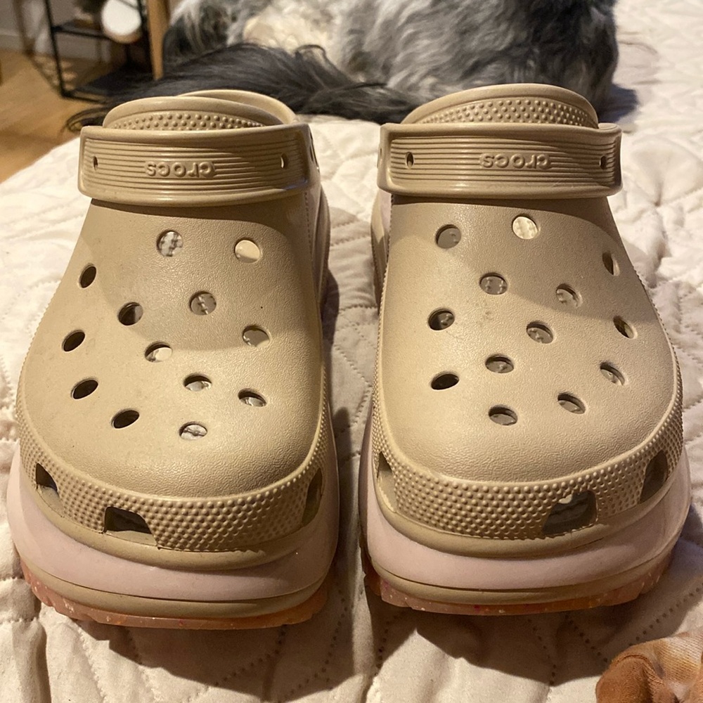 Crocs classic mega crush clog